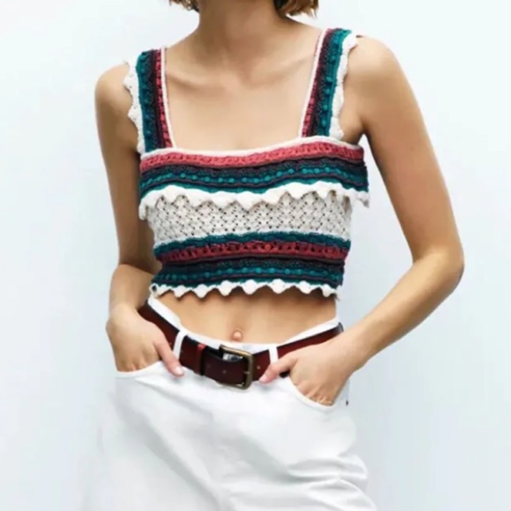 Indefeir Size S - NWOT Cream & Brown Macrame Crop Top